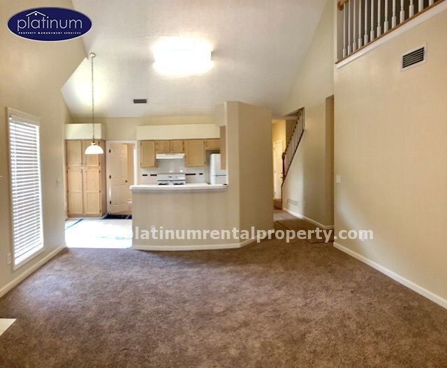 Building Photo - 105 Riversong Dr