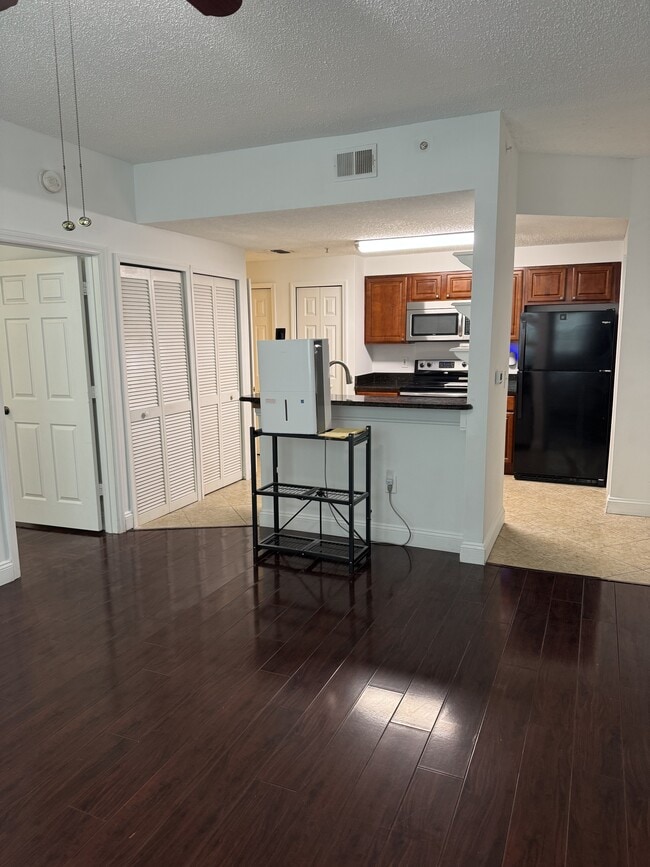 Building Photo - 10831 Windsor Walk Dr