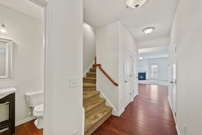 Photo - 13 Daly Ct Townhome