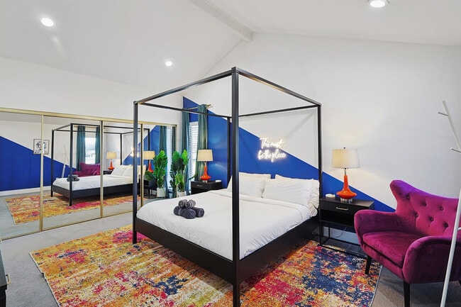 Building Photo - 313 Melorine Dr