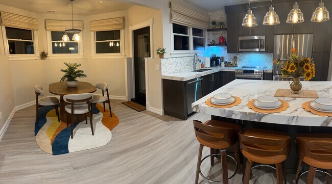 Foto del edificio - 6589 Rio Vista Ct