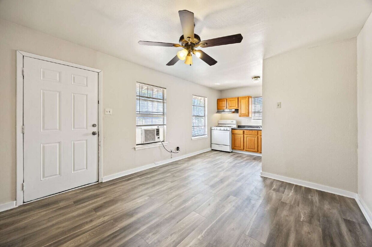 Confortable 2 bedroom 1 bath - Confortable 2 bedroom 1 bath