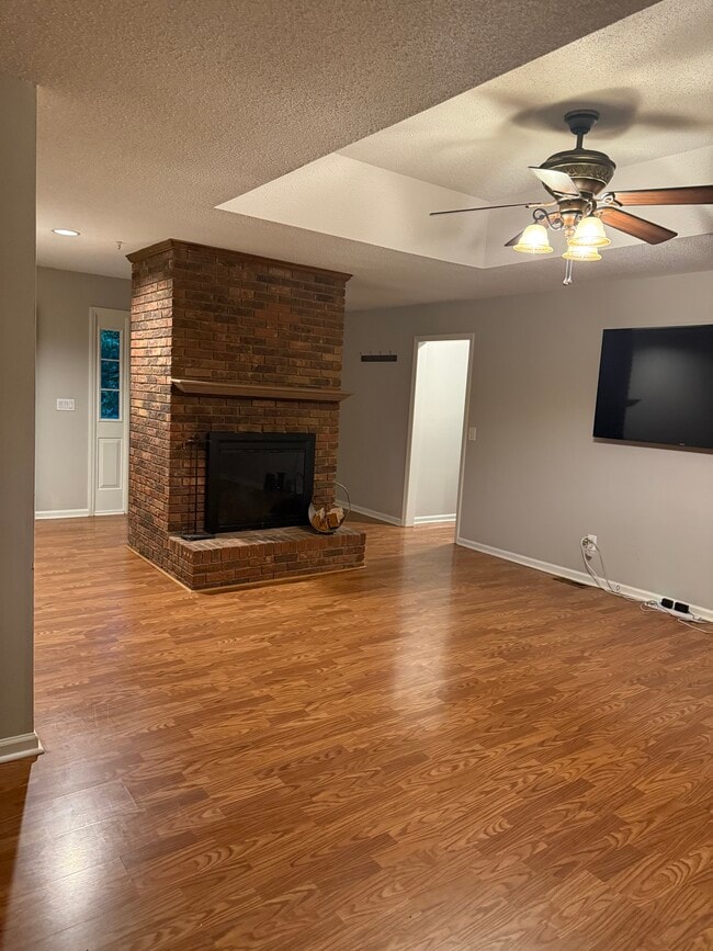 Building Photo - 7311 Alamance Dr