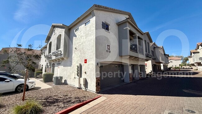 Building Photo - 2150 E Bell Rd