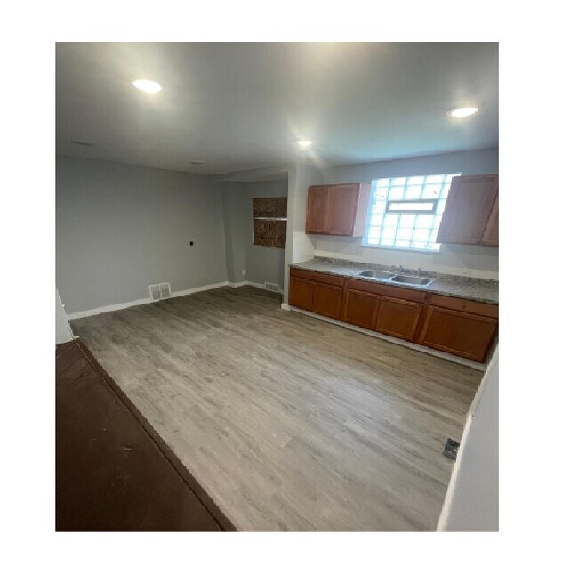 Foto del edificio - 10111 Roxbury St