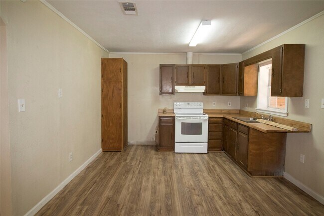Foto del edificio - 20 White Oak Dr