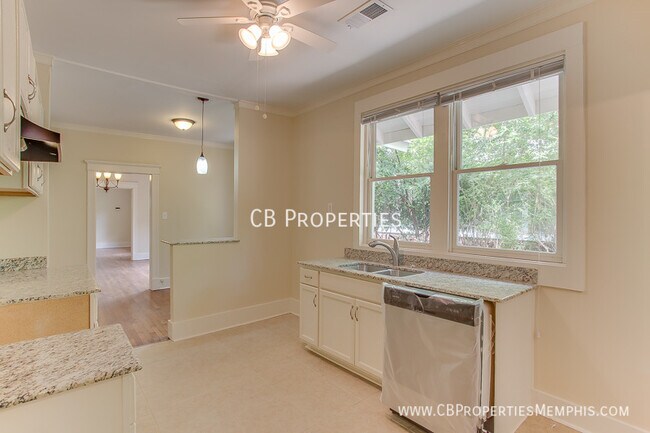 Building Photo - Crosstown Rental Home!
