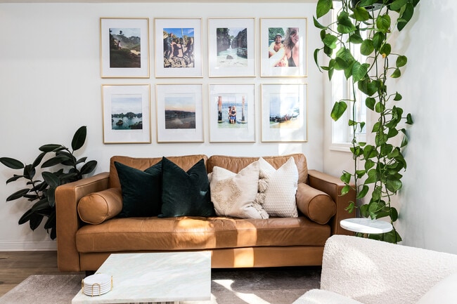 Building Photo - 100 Strachan Ave