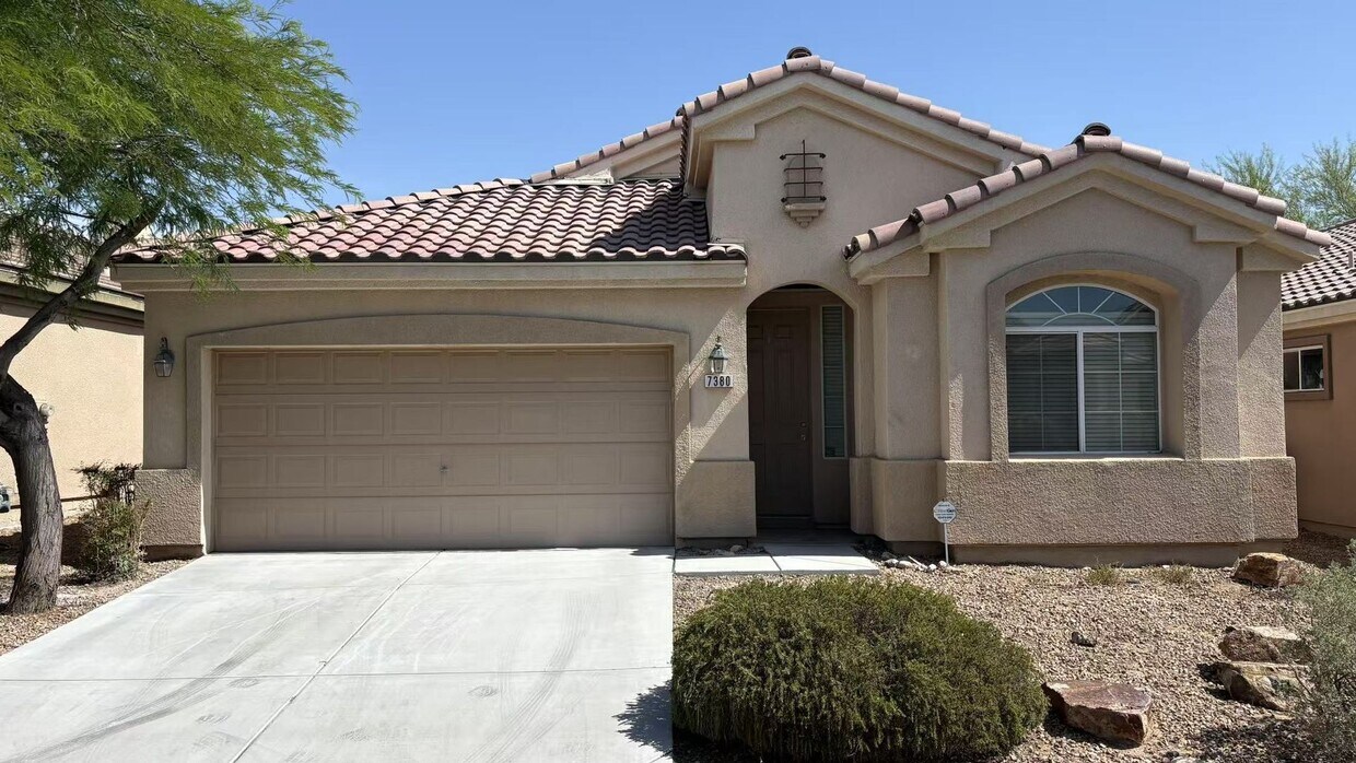 Foto principal - 7380 Bedford Pine Ct