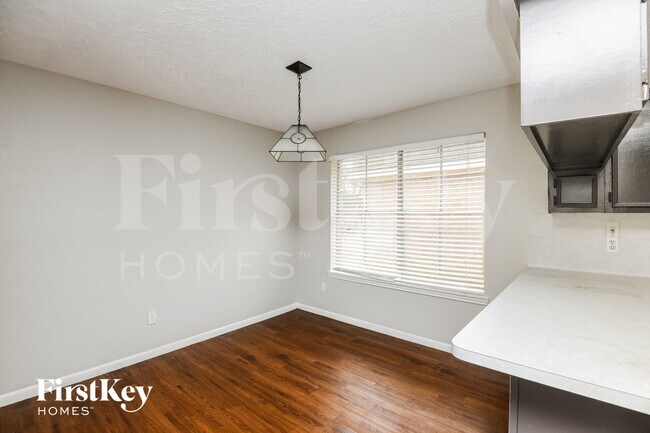 Foto del edificio - 2609 Elder Rd