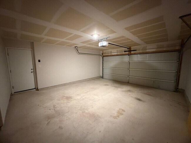 Foto del edificio - 4042 Bay Leaf Lp