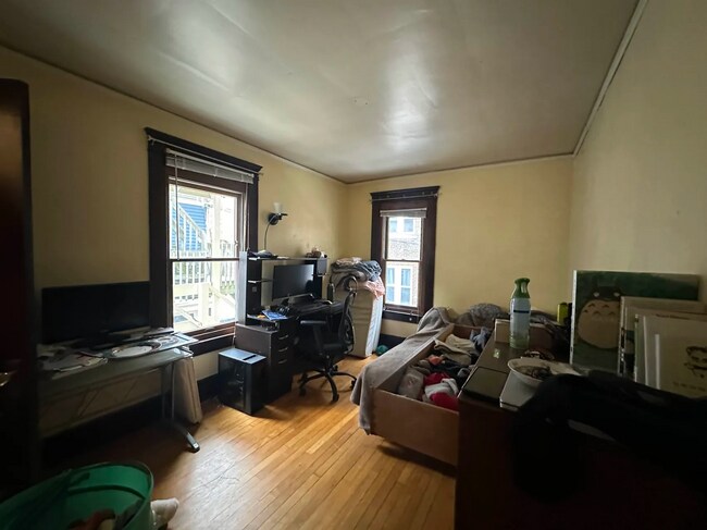 Building Photo - 407 Hamilton Pl