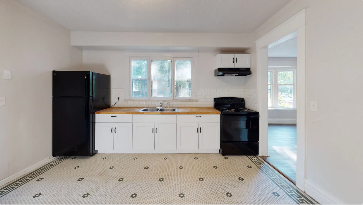 Photo - 214 East Elm - 1