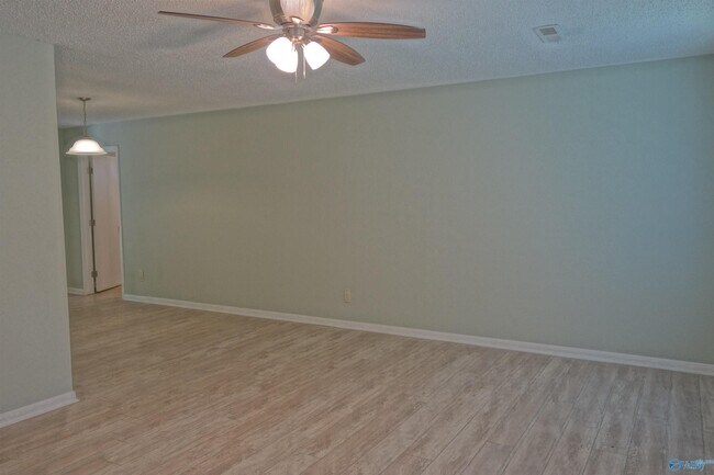 Foto del edificio - 504 Delaney Rd NW