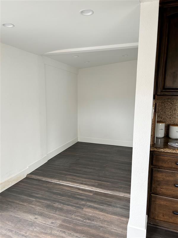 Building Photo - 15602 Sombra Ave