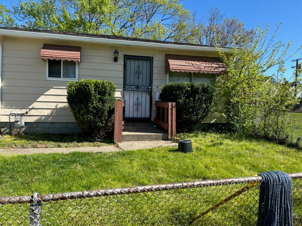 Primary Photo - 12013 Imperial Ave