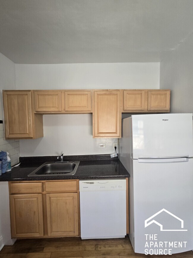 Foto del edificio - 5618 N Kimball Ave