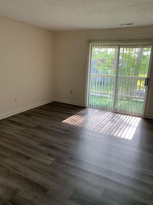 Foto del edificio - 1 BED 1 BATH CONDO AT MYRTLE GREENS