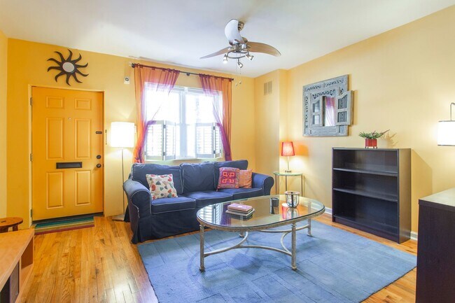 Foto del edificio - Charming 2 bedroom 2 bathroom House in Que...