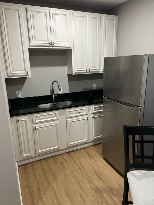 Photo - 2608 Village Ln House