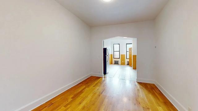 Foto del edificio - 1 bedroom in RIDGEWOOD NY 11385