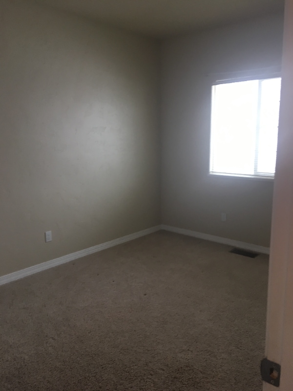 Building Photo - 1285 Claremont Dr