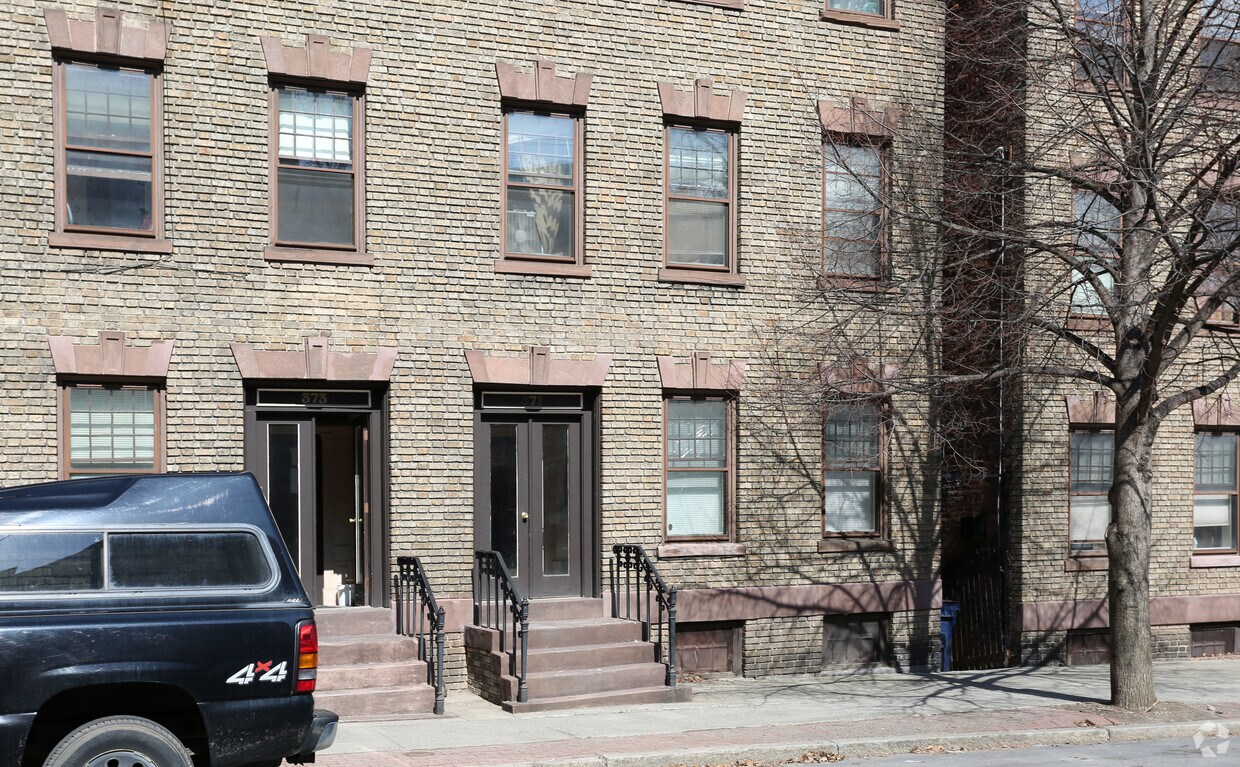 371 Hudson Ave, Albany, NY 12210 Apartments in Albany, NY