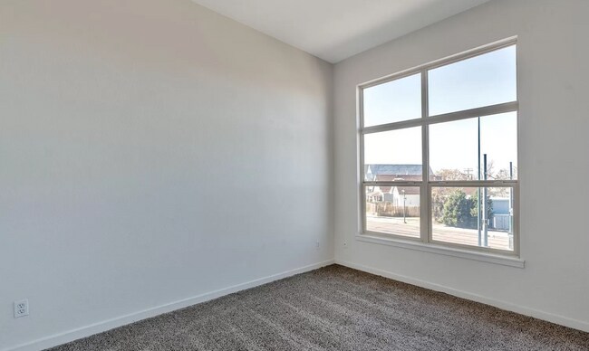 Building Photo - 2545 Larimer St