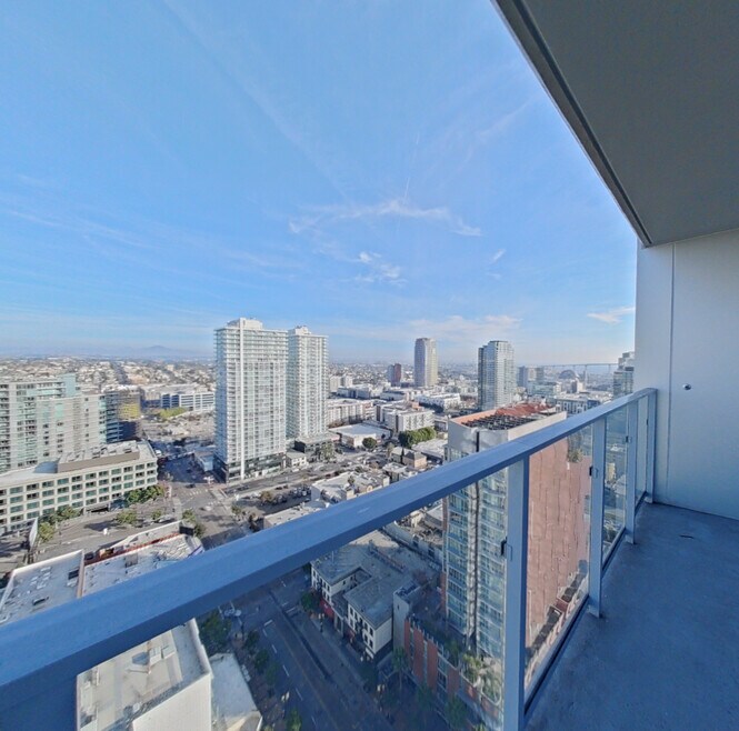 800 Broadway