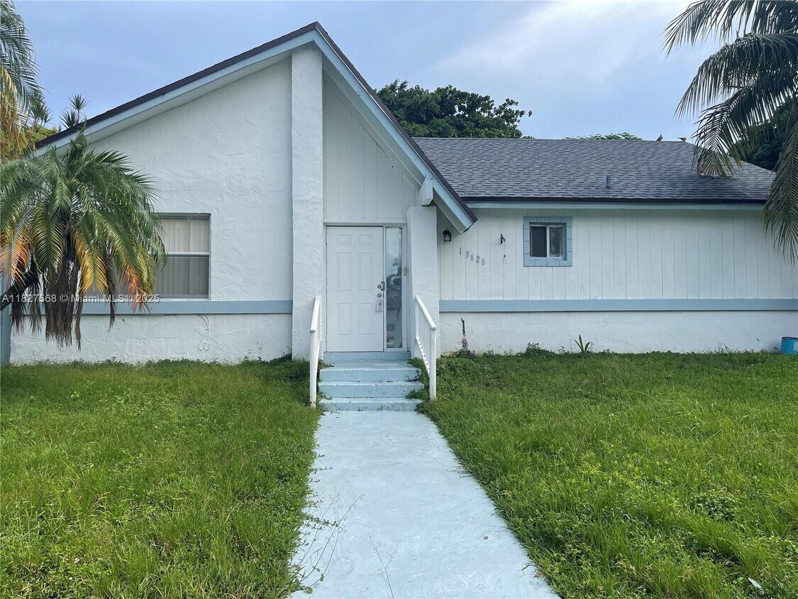 Building Photo - 13628 SW 287th Ln