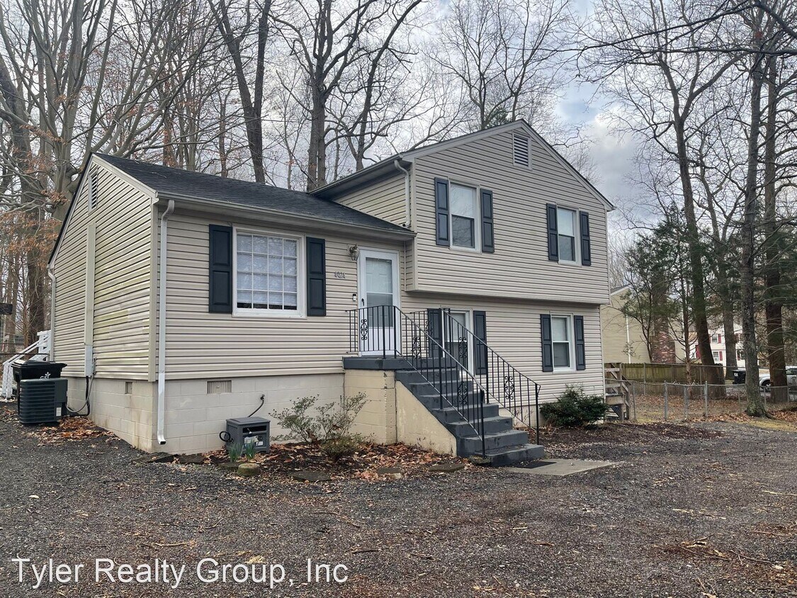 Foto principal - 3 br, 1 bath House - 4024 London Road