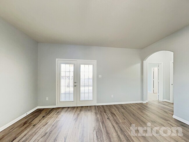 Foto del edificio - 417 Sapphire Ln