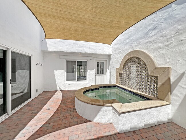 Building Photo - 1334 Miraflores Glen