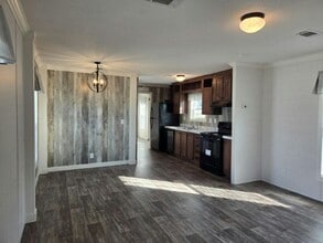 Building Photo - 66 Stebbins Dr