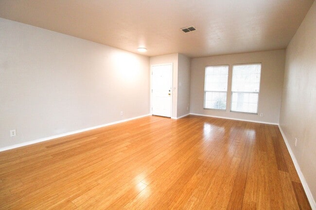 Building Photo - 9706 Battle Pass