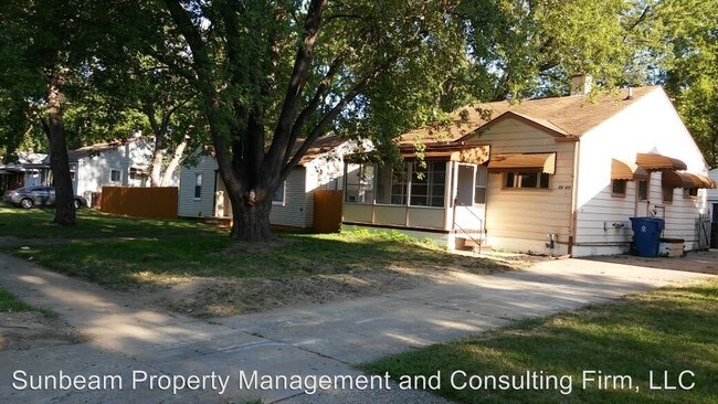 Building Photo - 29660 Grandview St
