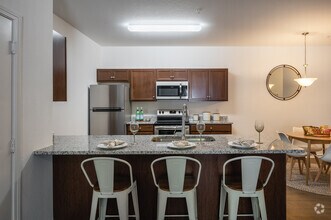 2BR, 2BA - Waters Edge