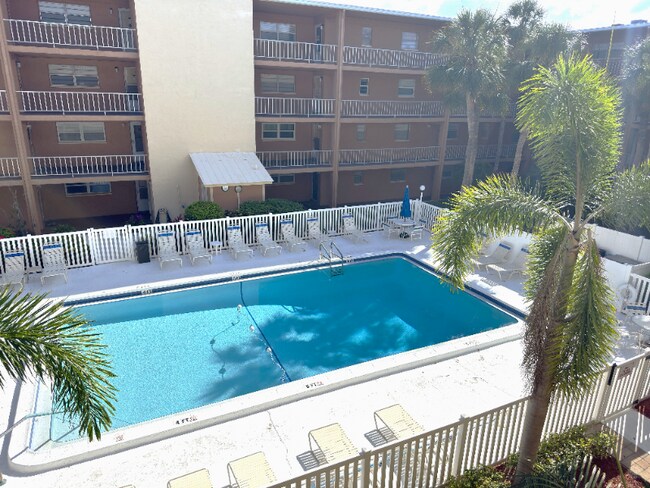 Foto del edificio - 12760 Indian Rocks Rd