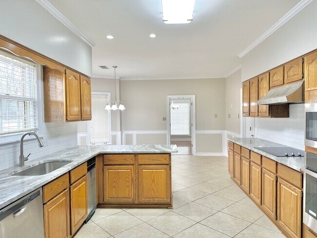 Building Photo - 3046 Dee Ann Dr