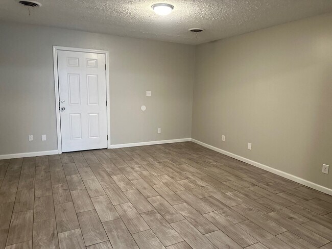 Building Photo - 29 Markwest Cv