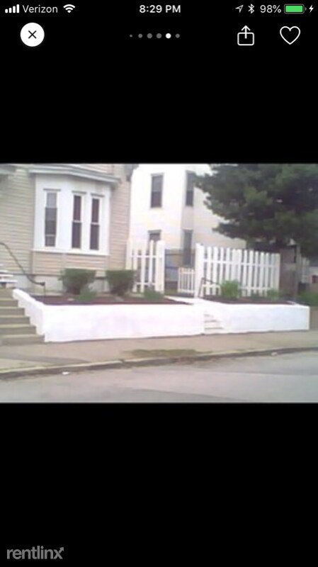 Building Photo - 436 Auburn St