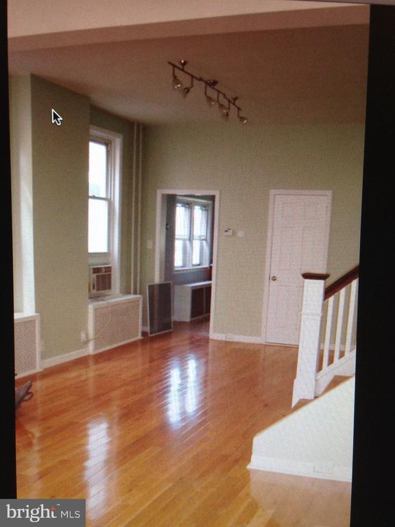 Foto del edificio - 4352 Mitchell St