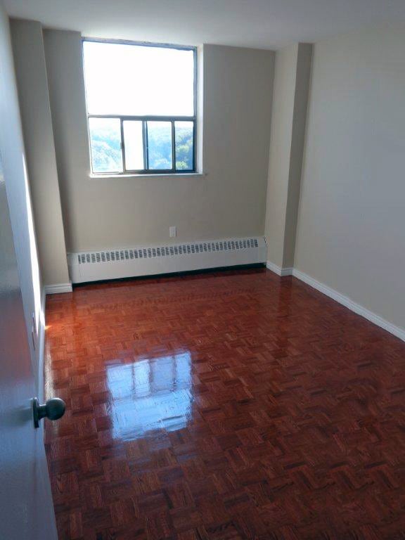 Building Photo - 2500 Keele St