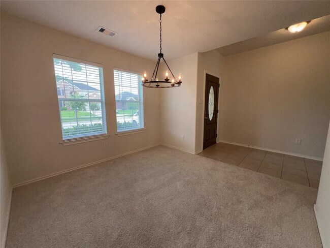 Building Photo - 2430 Floral Ridge Dr