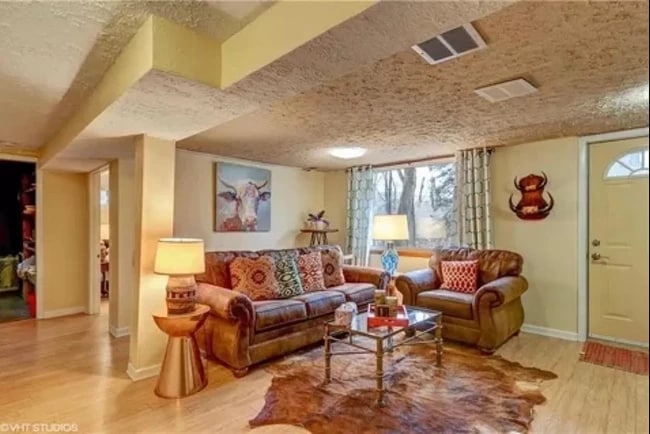 Basement - 5530 Broadmoor St