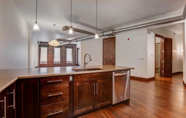 Building Photo - 2101 Larimer St