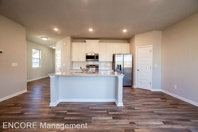 Building Photo - 4 br, 2.5 bath House - 2232 Birch Mountain...