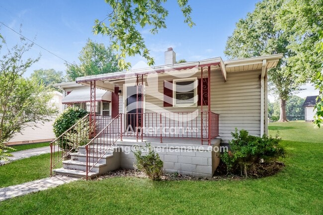 Building Photo - 507 S D Ave