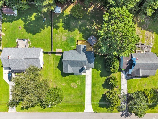Building Photo - 117 Foster Creek Ct