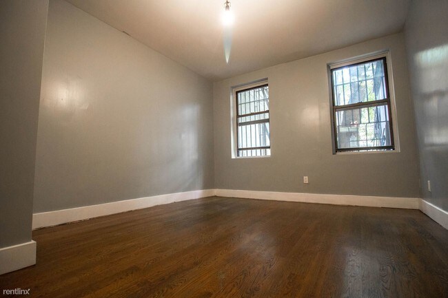 Foto del edificio - 629 Willoughby Ave